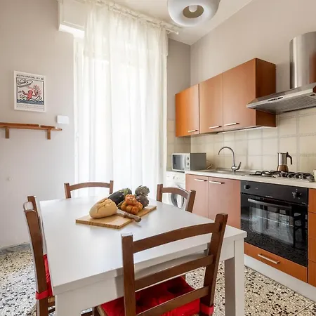 Visit Station & Go Piza